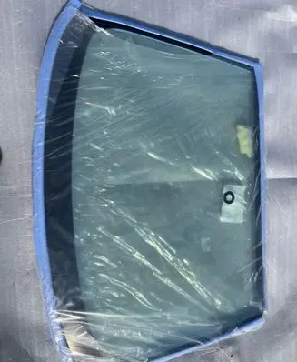 Seat Ibiza V (KJ) Front windscreen/windshield window 6L0845011J