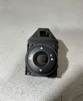 KIA Ceed Wing mirror switch 457480