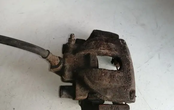 Volvo V70 Rear brake caliper 9434165