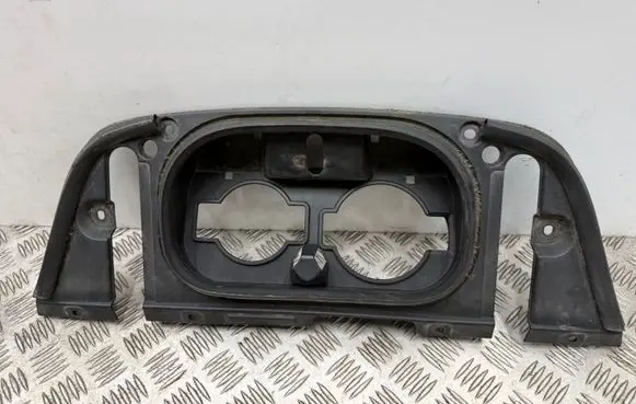 Nissan Leaf II (ZE1) Fuel tank cap trim 657305SH0A