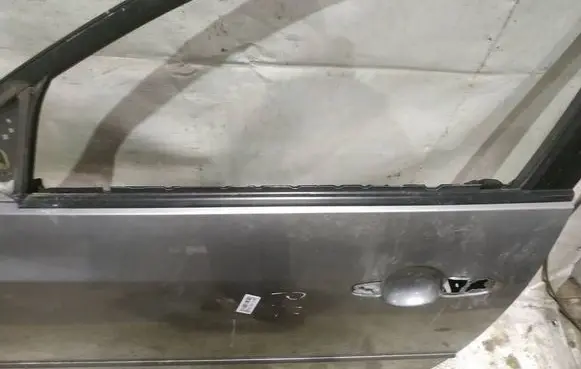 Mazda 3 I Front door glass trim molding 