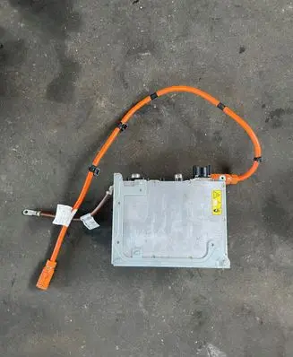 Mercedes-Benz C W205 Battery charger (optional) 0009005909