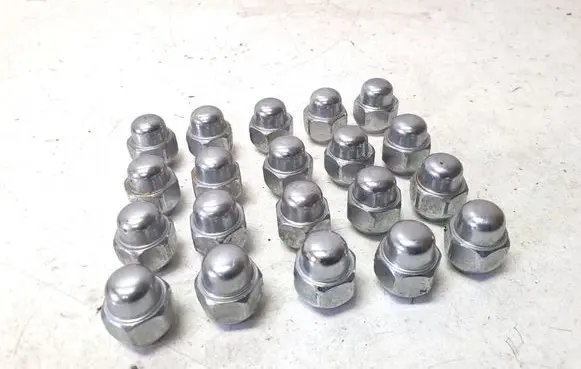Hyundai Tucson TL Nuts/bolts 