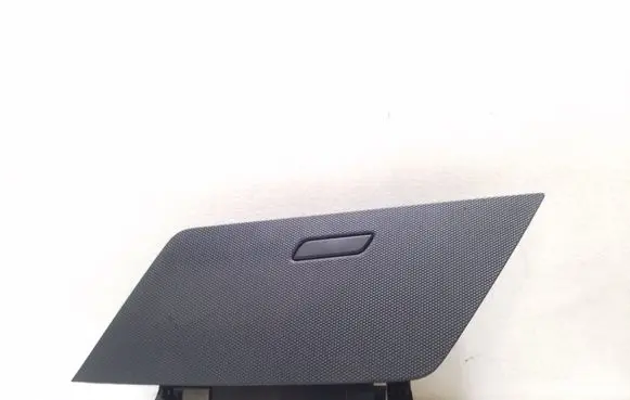 Volkswagen Tiguan Glove box 5NC857922