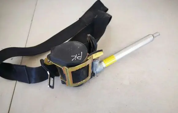 Audi A3 S3 8L Front seatbelt 895857705bk