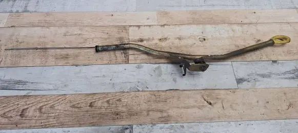 Toyota Auris 150 Oil level dip stick 