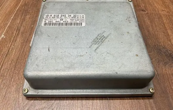 Mercedes-Benz E W210 Engine control unit/module A0185453432 0281001463