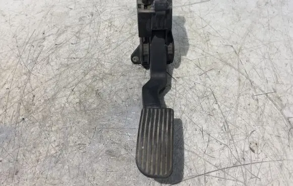 Mercedes-Benz Sprinter W901 W902 W903 W904 Accelerator throttle pedal 0281002337 A9013000504 088400993