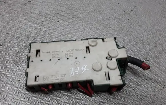 BMW 5 E39 Fuse module 8387543