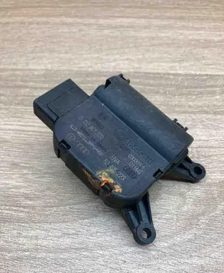Volkswagen Touareg I Air flap motor/actuator 0132801320 52495223