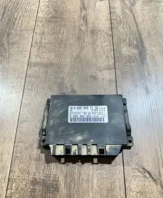 Mercedes-Benz E W212 Parking PDC control unit/module A0255457132 0263004025 5304008M
