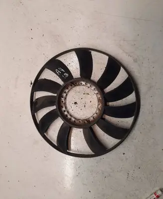 Audi A4 S4 B5 8D Fan impeller 058121301B