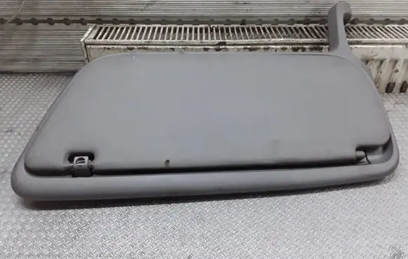 Sun visor