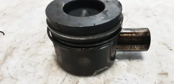 Piston