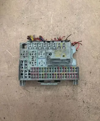 Opel Vectra B Fuse box set 90583459