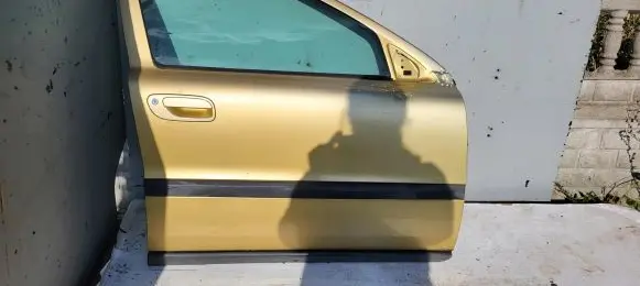 Volvo S60 Front door