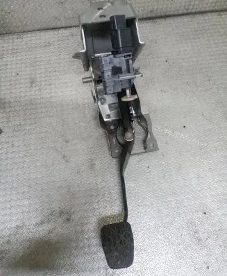 Mazda CX-7 Brake pedal EH14