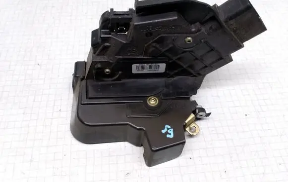 Ford Focus Front door lock 3M5AR21812AH