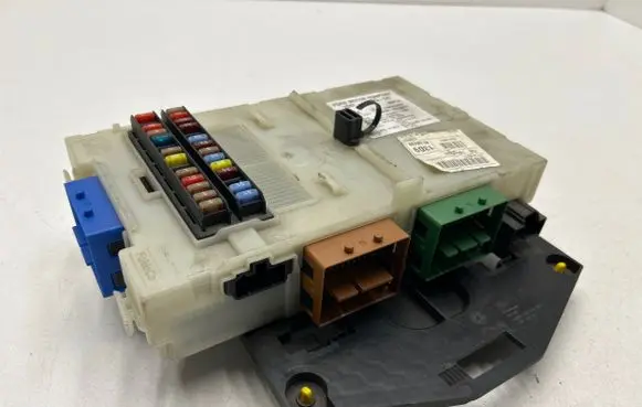 Ford Galaxy Fuse module 7G9T14A073DD LTQF01125TP 3659AF01125TP