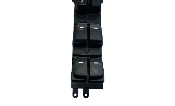 KIA Soul Electric window control switch 93570B2050