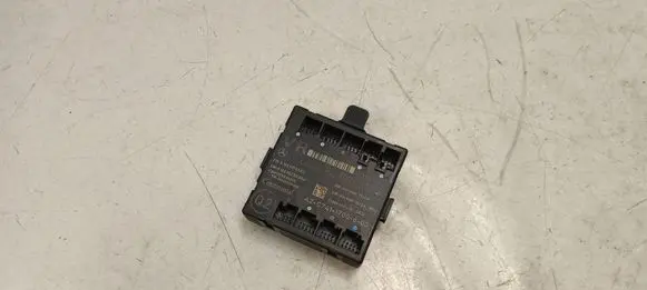 Mercedes-Benz A W176 Door control unit/module A1669000618