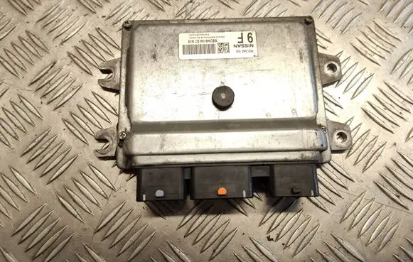 Nissan Juke I F15 Engine control unit/module MEC940160