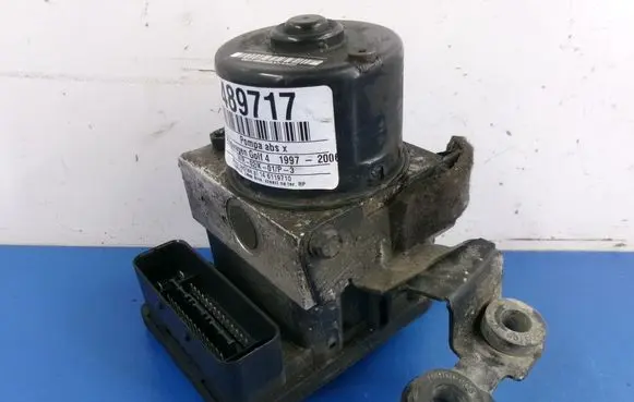 Volkswagen Golf IV ABS Pump 1J0614117G
