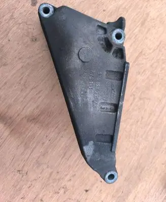 Volkswagen Transporter - Caravelle T5 Engine mounting bracket 038199207AK TS11 A1S19C03