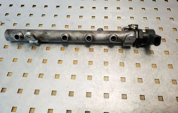 Jeep Grand Cherokee (WK) Fuel main line pipe A6420700495 A6110780449 0281002494