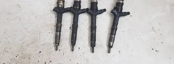 Toyota Corolla E120 E130 Fuel injectors set 