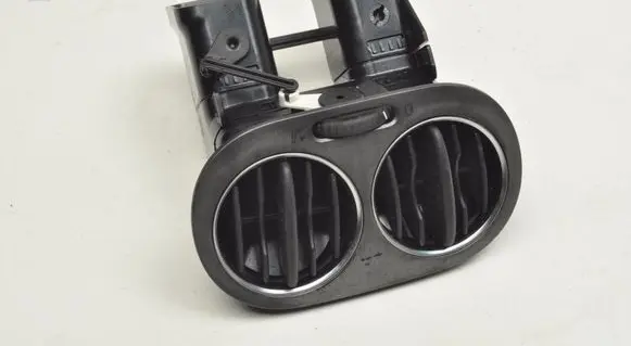 Volkswagen Tiguan Dash center air vent grill 5M0819203