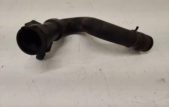 Audi A6 S6 C5 4B Engine coolant pipe/hose 4B0121049D