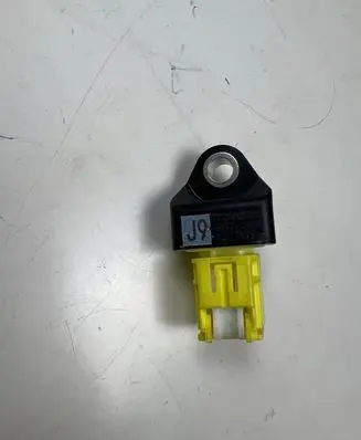 Lexus RX 450H Airbag deployment crash/impact sensor 8983147050 5377M4586
