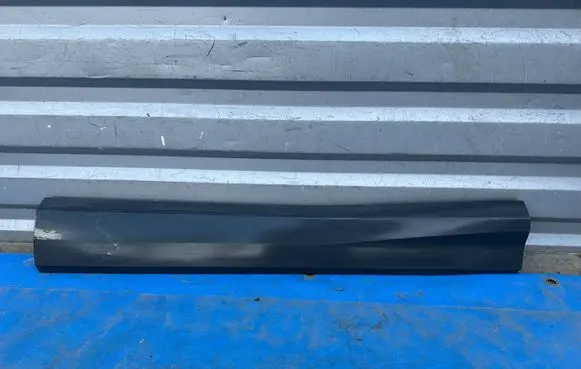 Audi Q3 F3 Front door trim (molding) 83A853959A