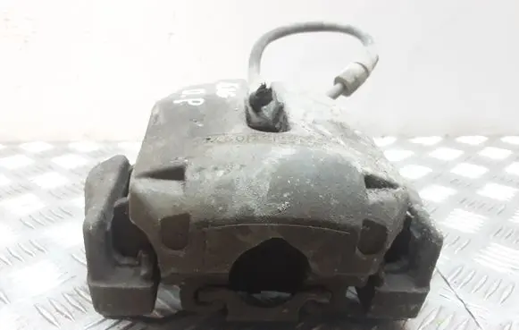 BMW 5 E39 Front brake caliper