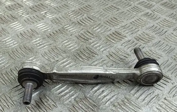 Alfa Romeo Stelvio Front anti-roll bar/stabilizer link 50543786