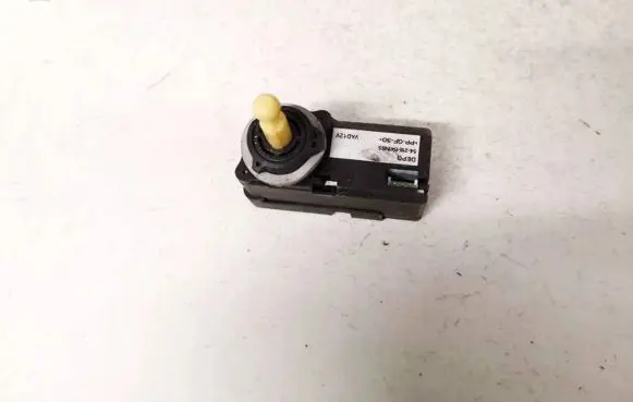 Opel Corsa C Headlight level adjustment motor 542161141nb5 54-216-1141nb5
