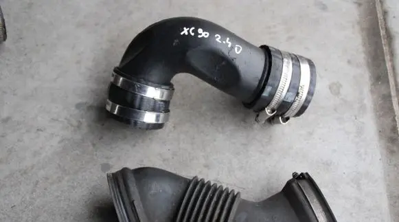 Intake resonator