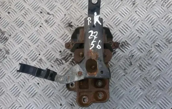 Toyota Aygo AB10 Engine mount bracket