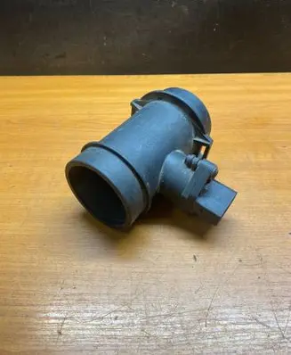 BMW 3 E46 Mass air flow meter 0280217124 1433565