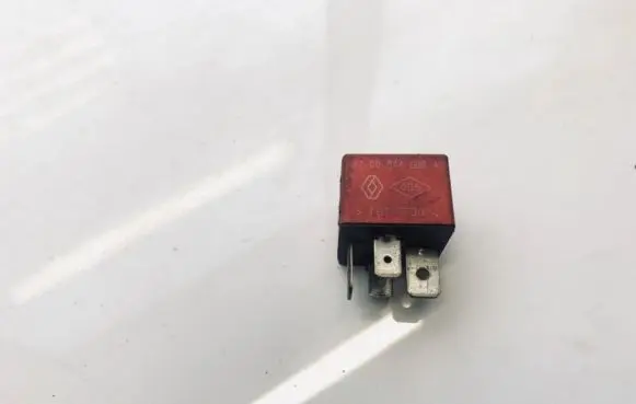 Renault Laguna I Other relay 7700844682a