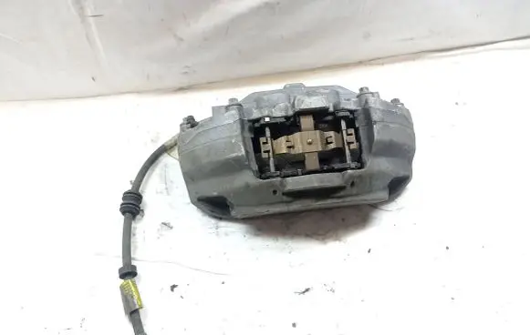 Mercedes-Benz GLC X253 C253 Front brake caliper