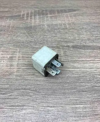 Opel Vectra C Other relay 24438885