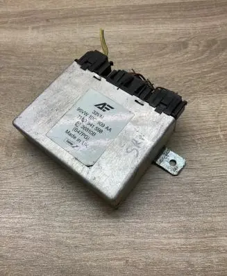 Volkswagen Sharan Comfort/convenience module 95VW10C909AA 7MO941598