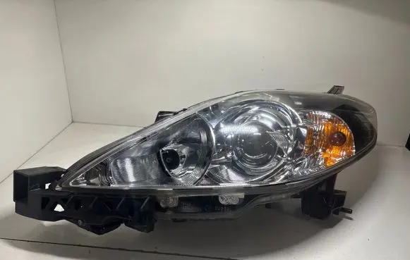 Mazda 5 Headlight/headlamp C23551040
