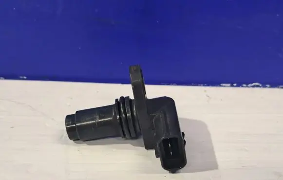 Volvo XC90 Camshaft position sensor 31491073