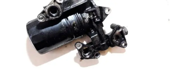 Ford Maverick Oil filter mounting bracket