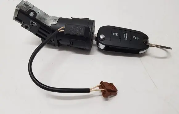 Opel Corsa F Ignition lock 9663123380 9811802177