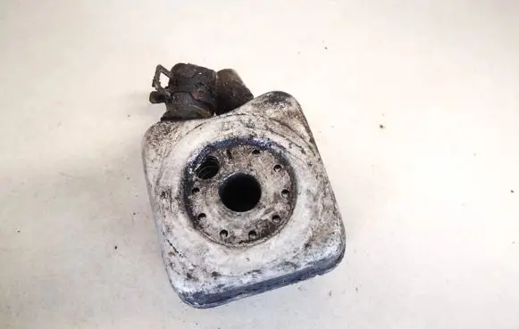 Engine oil radiator
