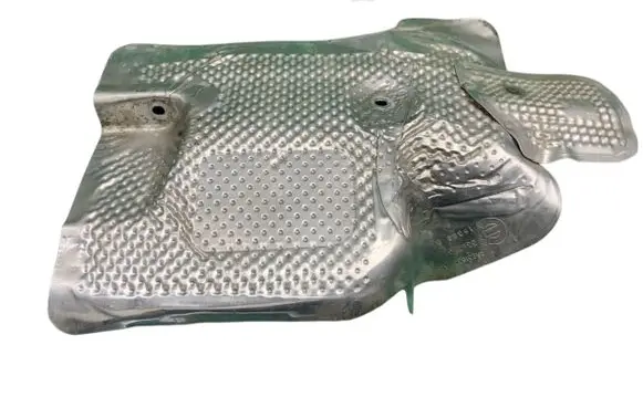 Chrysler Pacifica Exhaust heat shield 68231837AB